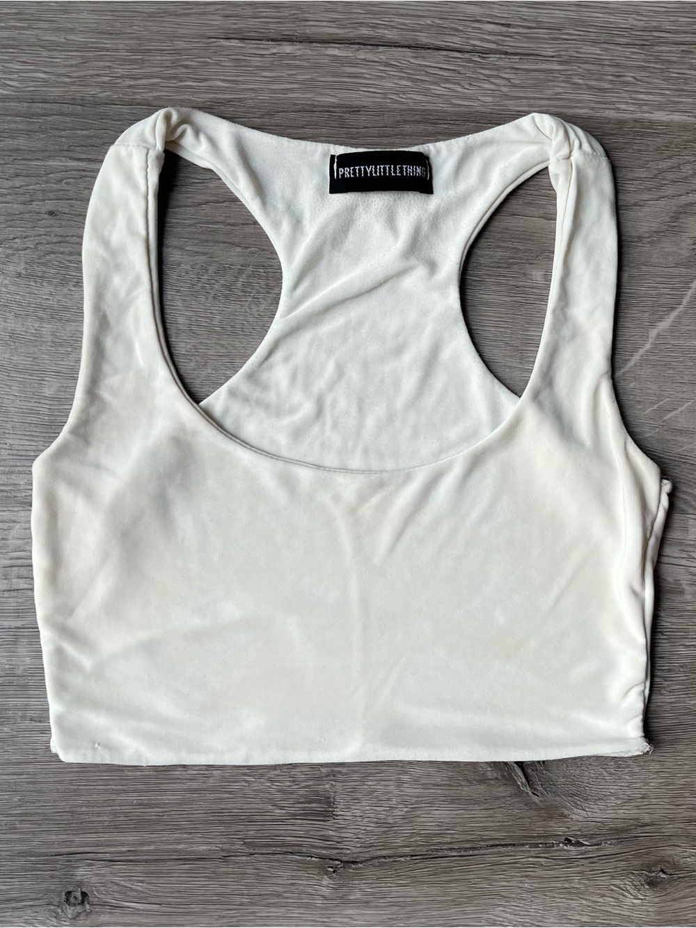 PrettyLittleThing Cream Racerback Crop Top - Picture 5 of 6